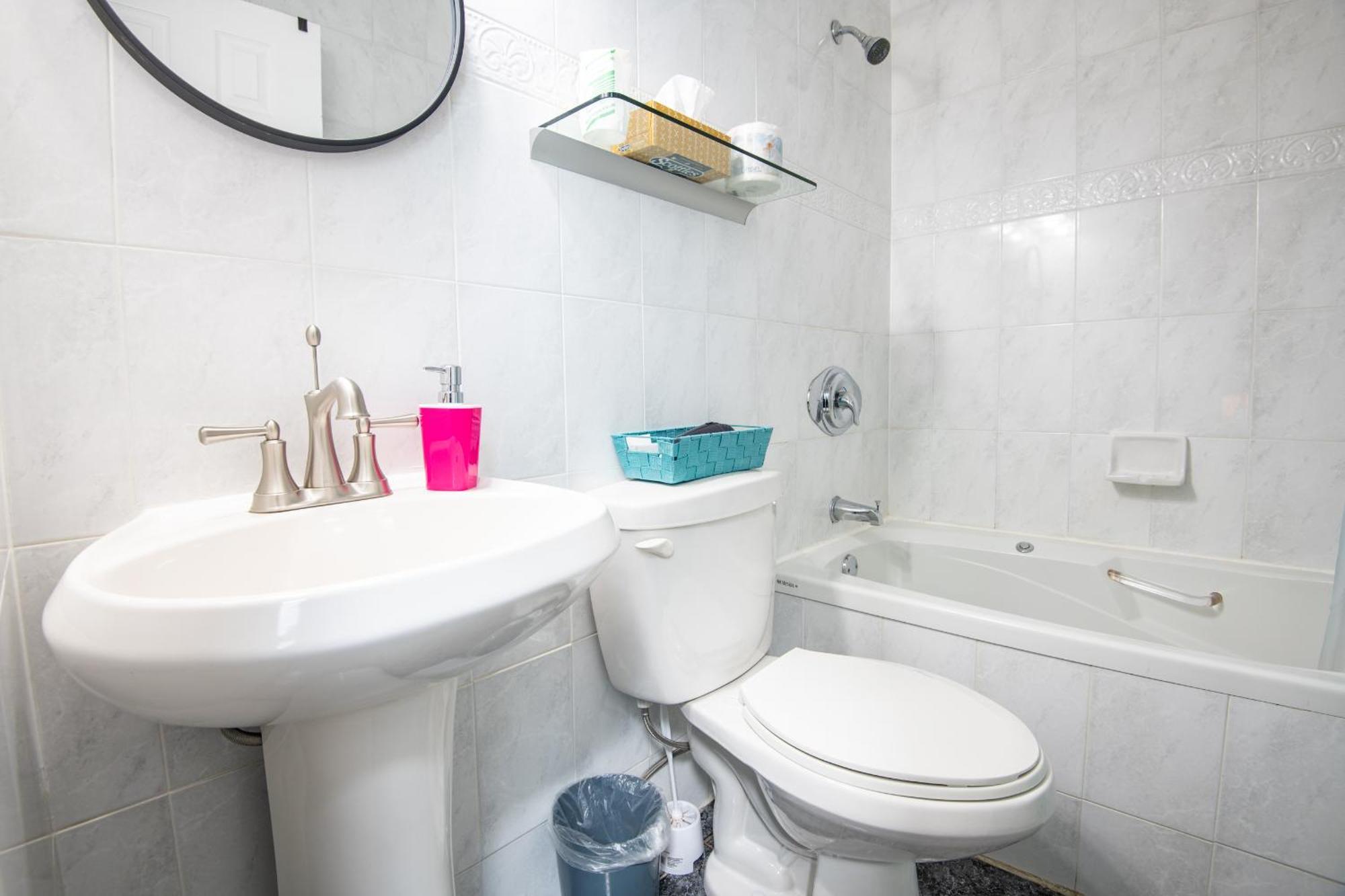 Prince Street Suites تشارلوت تاون الغرفة الصورة
